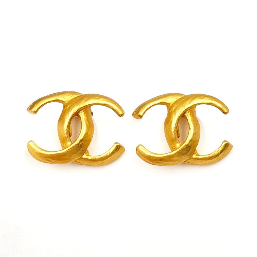 Chanel Vintage Gold Plated Skinny CC Regular Clip on Earrings